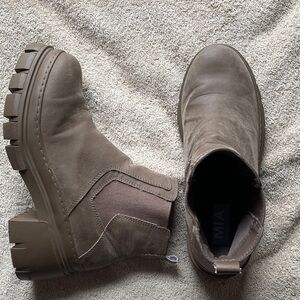 MIA 9 Tan Chunky Sole Ankle Boots